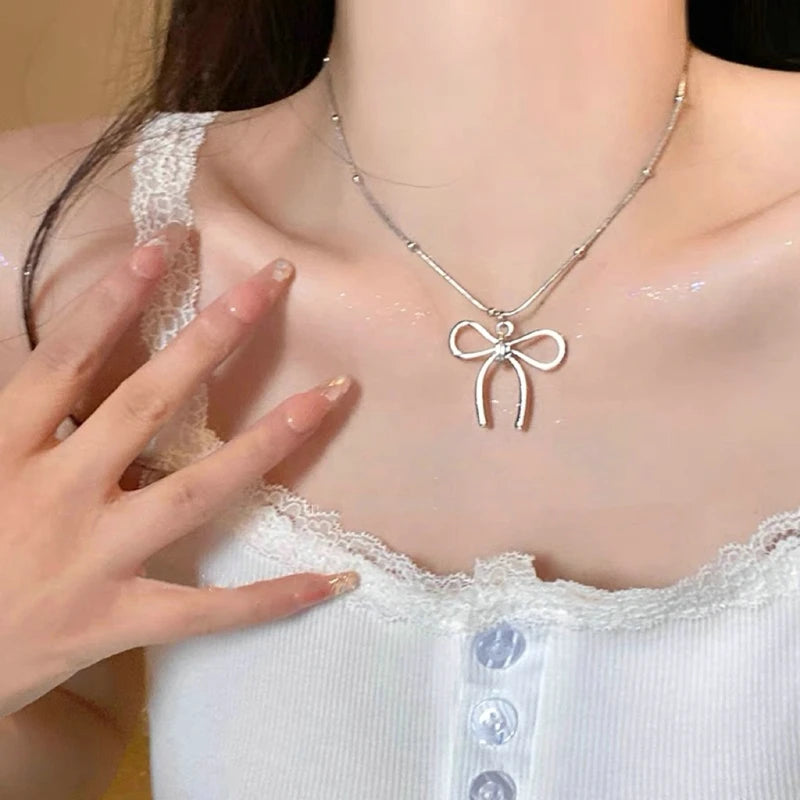 Simple Design Bow Knot Pendant Necklace Women